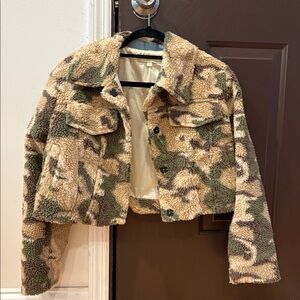 NWOT Dance and Marvel camouflage shear jacket size small